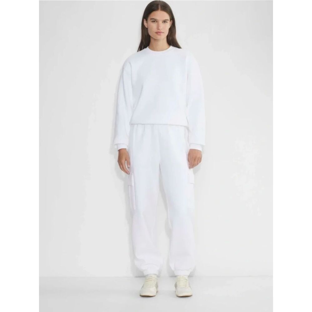 Aritzia Cozy Fleece Mega Fit Cargo Jogger in White Size Small
